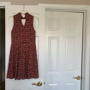 Xhilaration Sleeveless Keyhole Midi Dress in Burgundy Floral